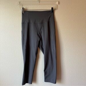 Girlfriend Collective High Rise Gray Crop Leggings Size Small Athletic